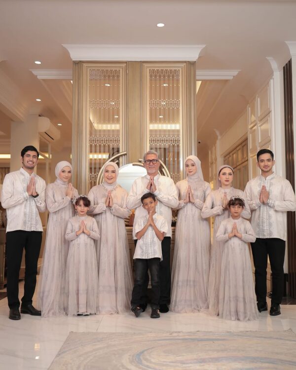 KAMILA SIGNATURE WARNA BEIGE