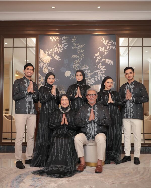 KAMILA SIGNATURE WARNA BLACK