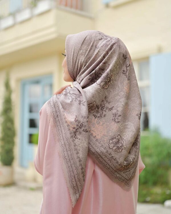 GARDENIA SCARF PEONY