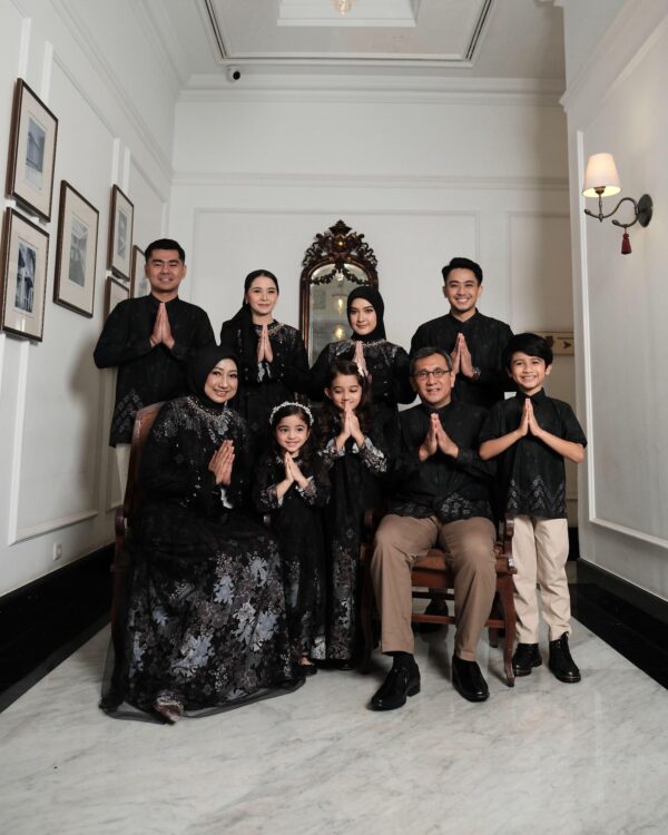 FAMILY SET KALEELA KODE BLACK