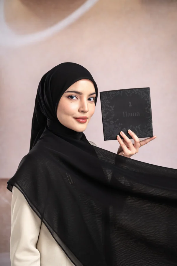 TIAMA SCARF BLACK