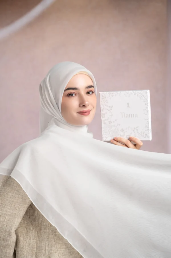 TIAMA SCARF IVORY